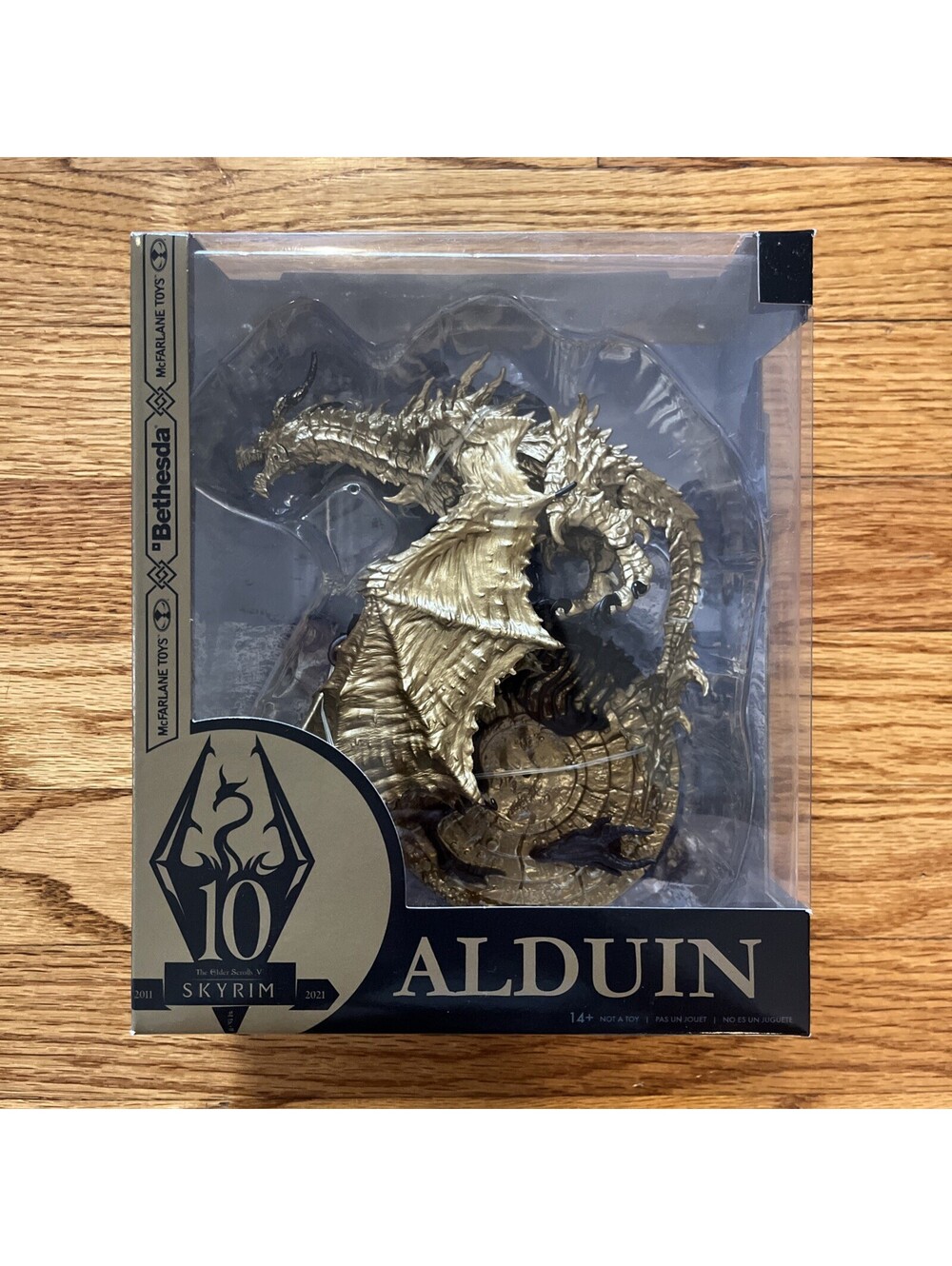 McFarlane Toys Elder Scrolls - Alduin - Gold New NISB